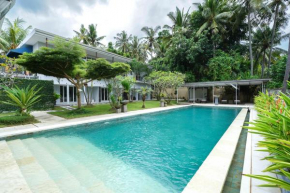 Kimana Villa
